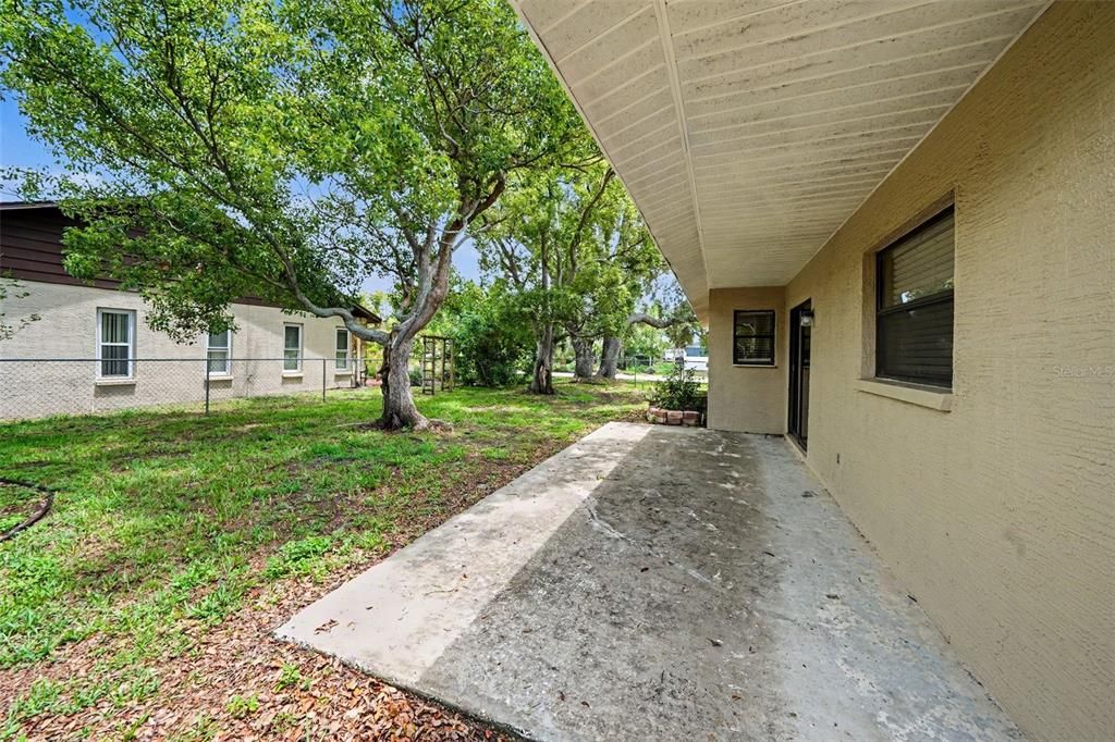 For Sale: $279,900 (3 beds, 2 baths, 1359 Square Feet)