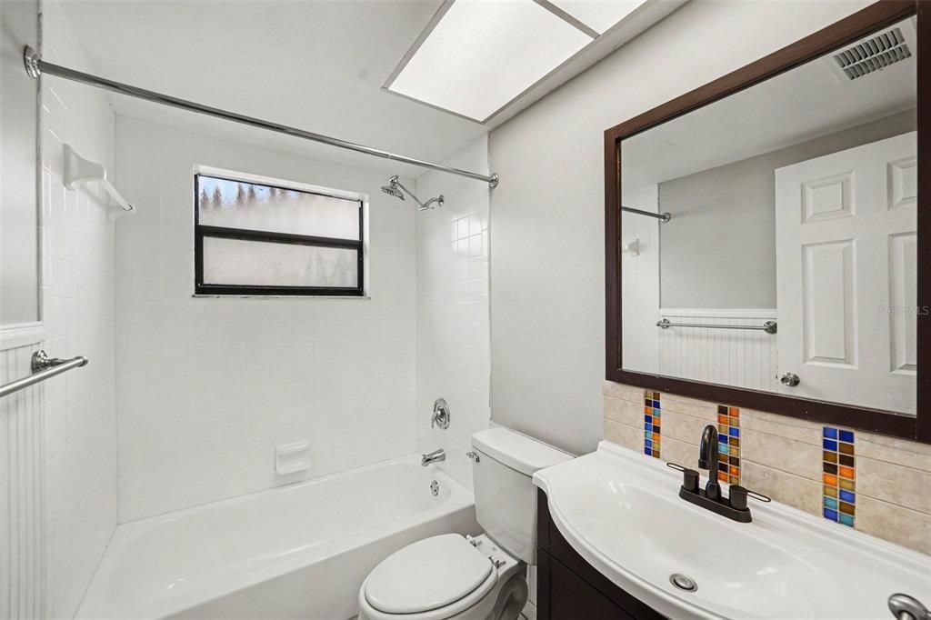 For Sale: $279,900 (3 beds, 2 baths, 1359 Square Feet)