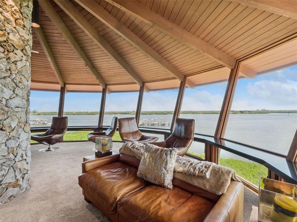 For Sale: $6,498,000 (5 beds, 5 baths, 8138 Square Feet)
