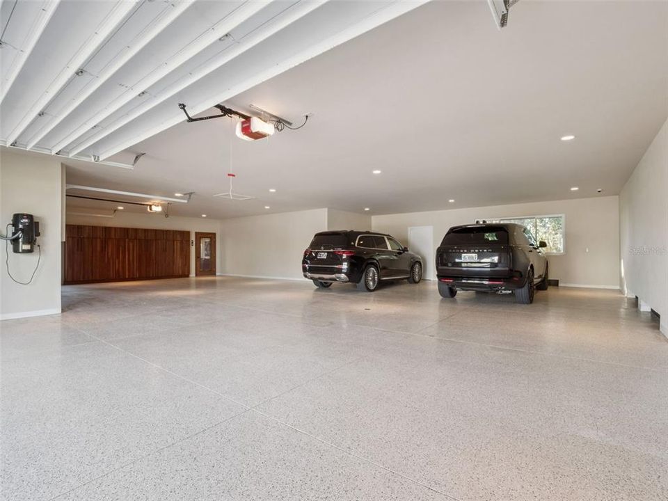 For Sale: $6,498,000 (5 beds, 5 baths, 8138 Square Feet)
