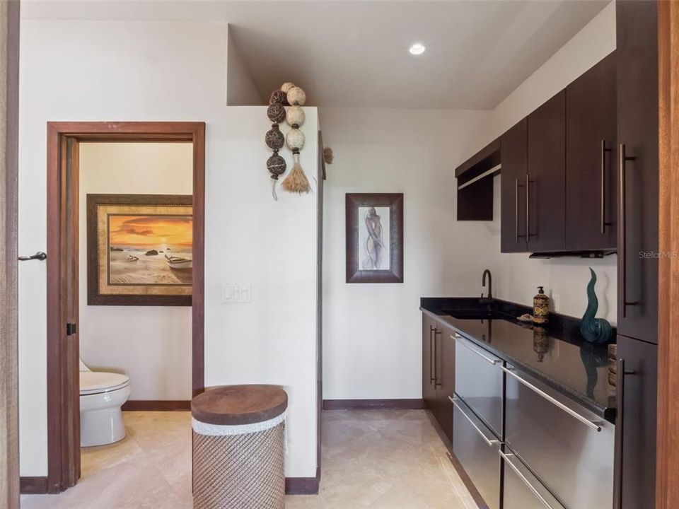 For Sale: $6,498,000 (5 beds, 5 baths, 8138 Square Feet)