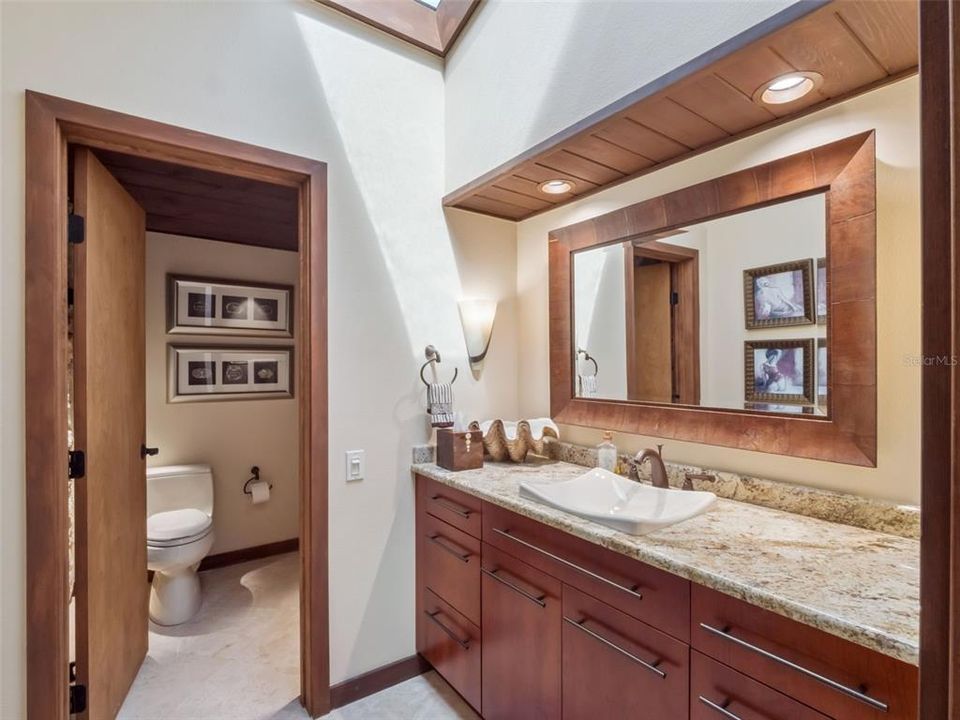 For Sale: $6,498,000 (5 beds, 5 baths, 8138 Square Feet)