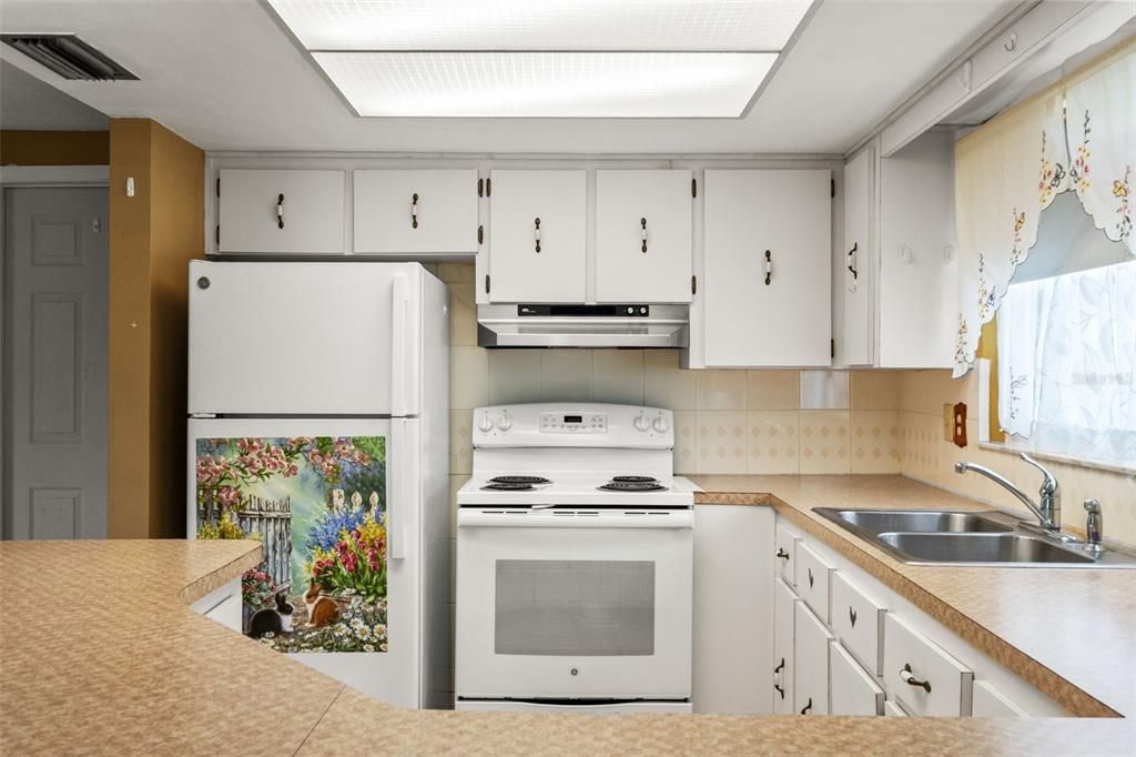 Activo con contrato: $220,000 (2 camas, 2 baños, 1415 Pies cuadrados)