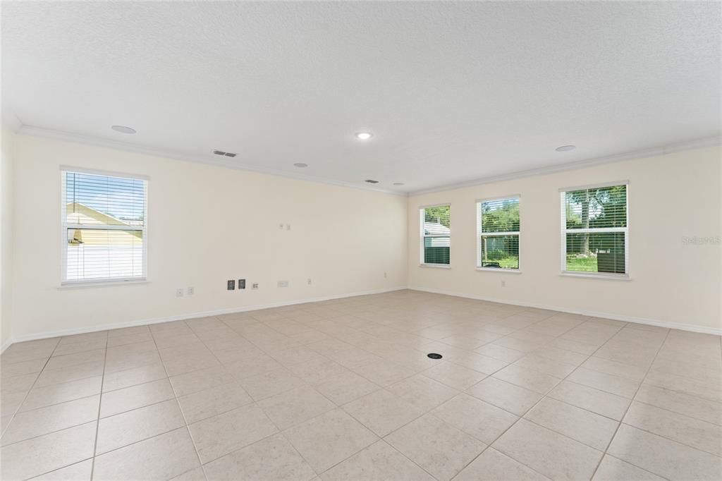 For Sale: $590,000 (5 beds, 3 baths, 3126 Square Feet)