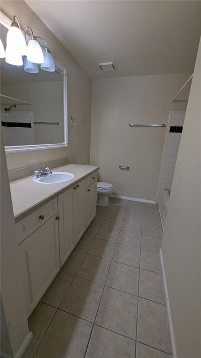 В аренду: $1,300 (1 спален, 1 ванн, 733 Квадратных фут)