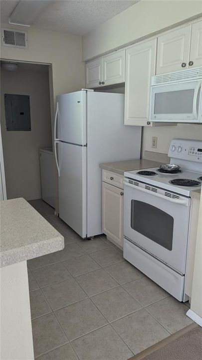 В аренду: $1,300 (1 спален, 1 ванн, 733 Квадратных фут)