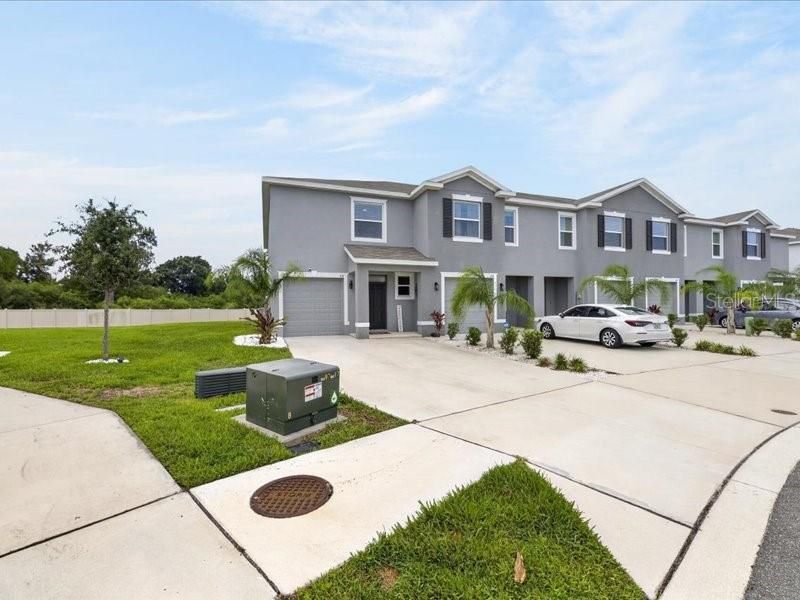 На продажу: $325,000 (3 спален, 2 ванн, 1802 Квадратных фут)