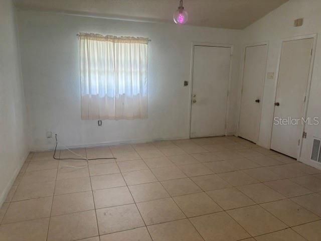 Activo con contrato: $189,000 (3 camas, 1 baños, 960 Pies cuadrados)
