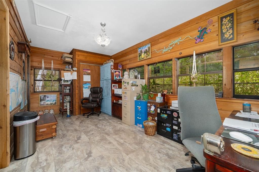 For Sale: $499,000 (2 beds, 2 baths, 1900 Square Feet)