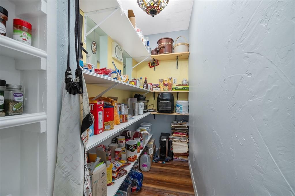 For Sale: $499,000 (2 beds, 2 baths, 1900 Square Feet)
