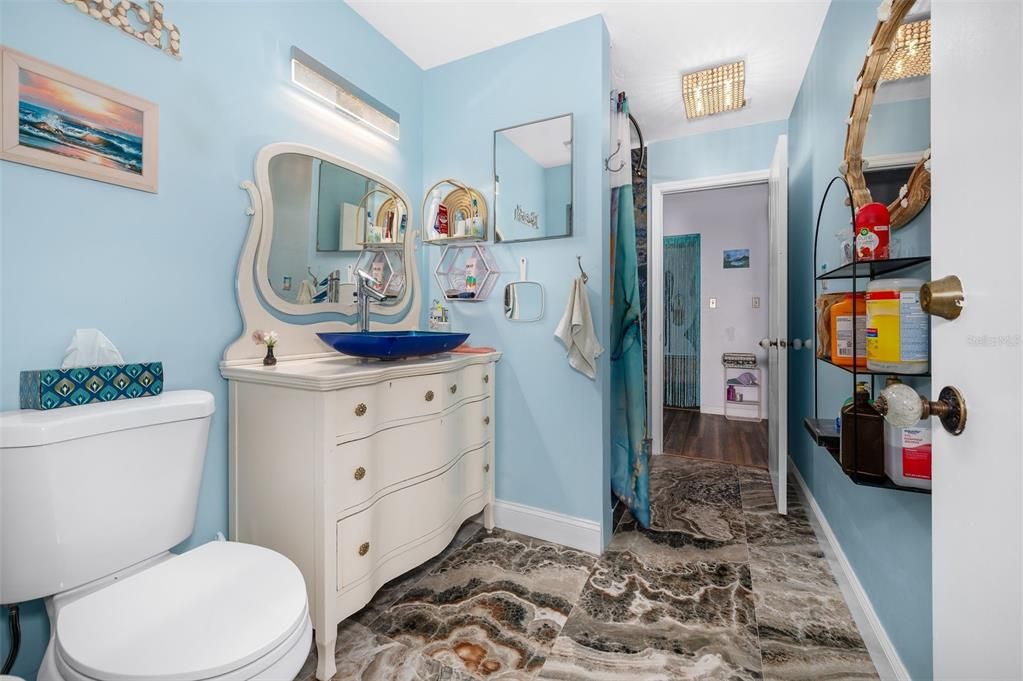 For Sale: $499,000 (2 beds, 2 baths, 1900 Square Feet)