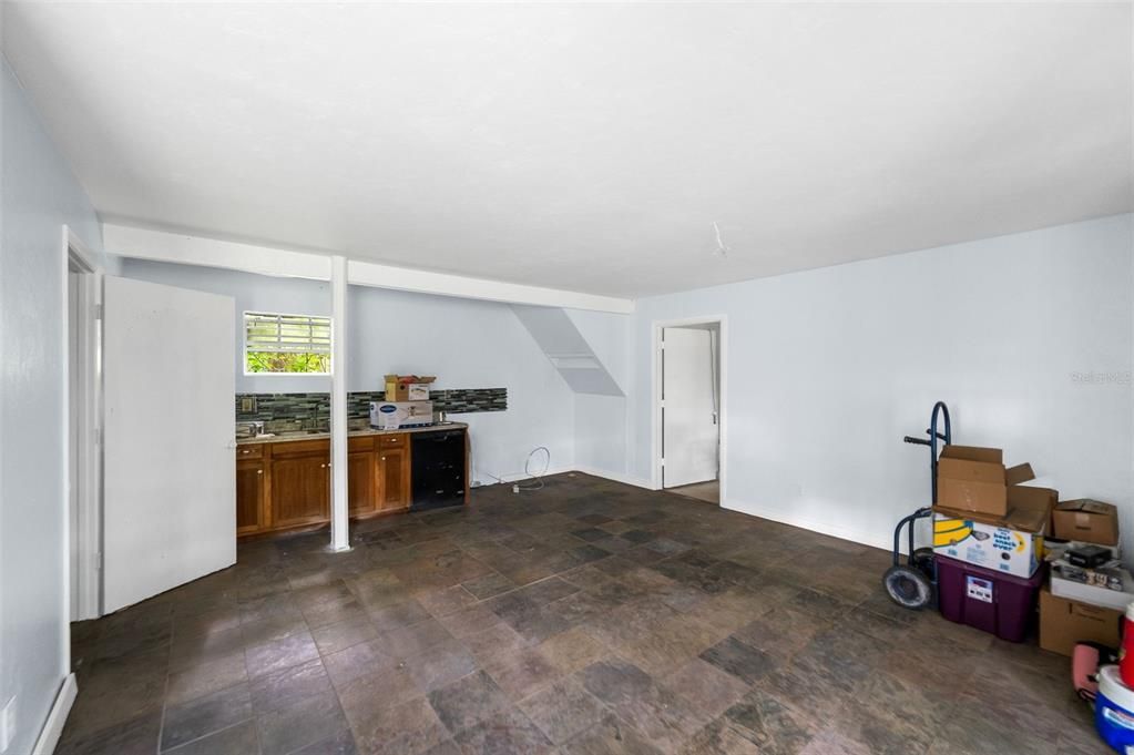 For Sale: $499,000 (2 beds, 2 baths, 1900 Square Feet)