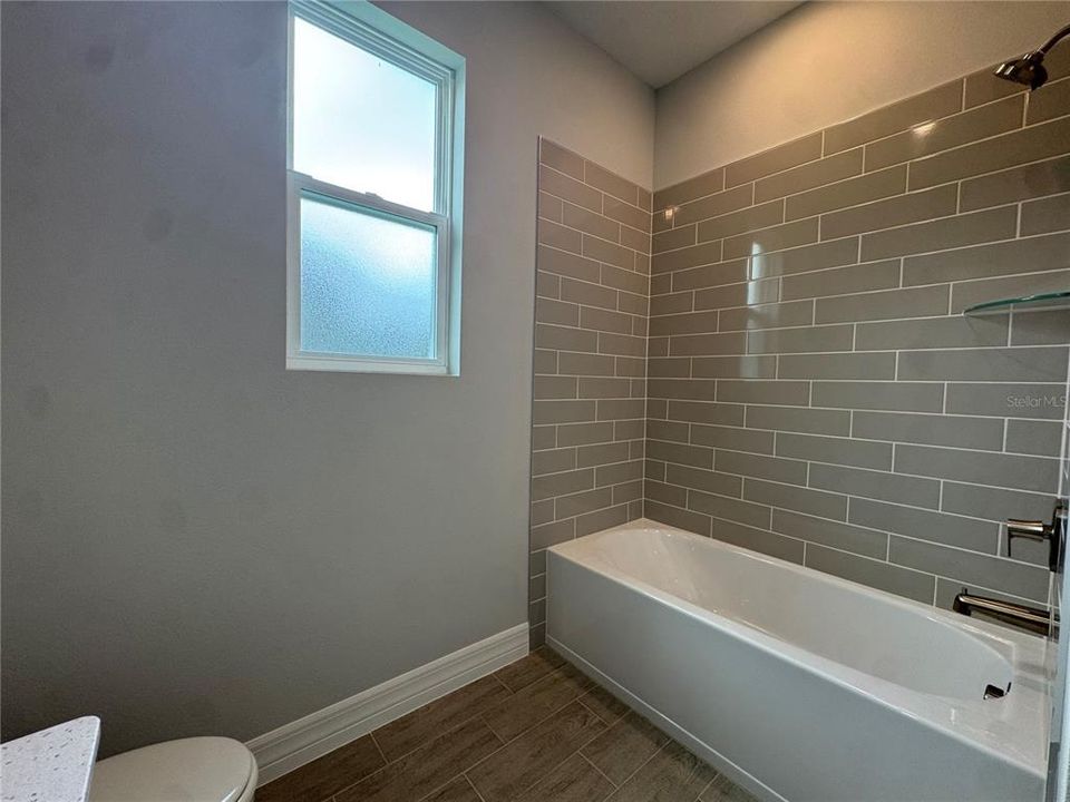 出租: $2,199 (4 贝兹, 2 浴室, 1787 平方英尺)