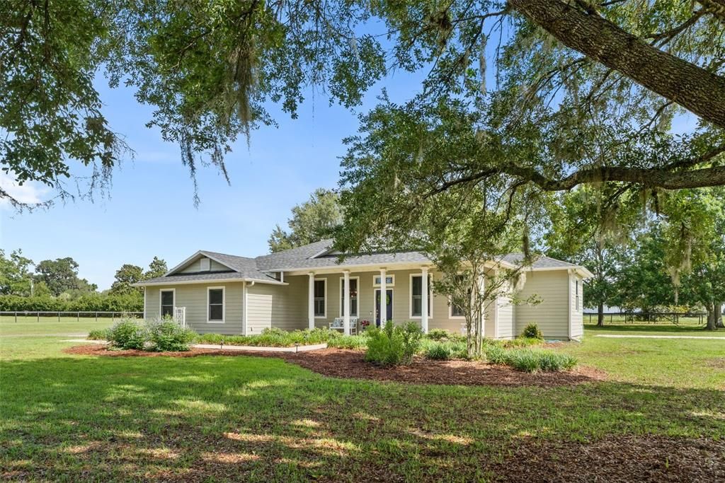 For Sale: $579,000 (3 beds, 2 baths, 2394 Square Feet)