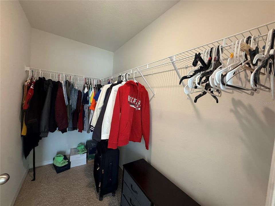 For Rent: $2,100 (3 beds, 2 baths, 1516 Square Feet)