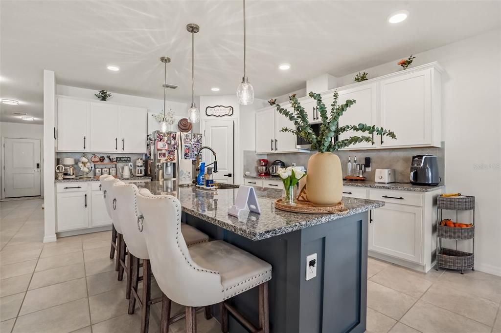 En Venta: $450,000 (4 camas, 3 baños, 2960 Pies cuadrados)