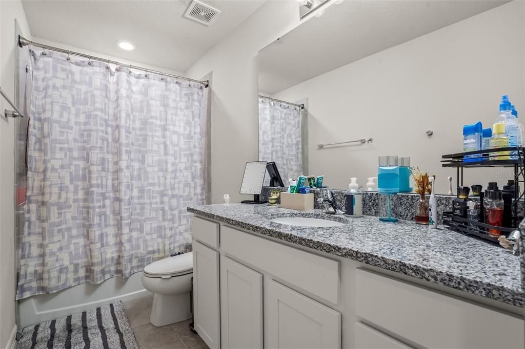En Venta: $450,000 (4 camas, 3 baños, 2960 Pies cuadrados)
