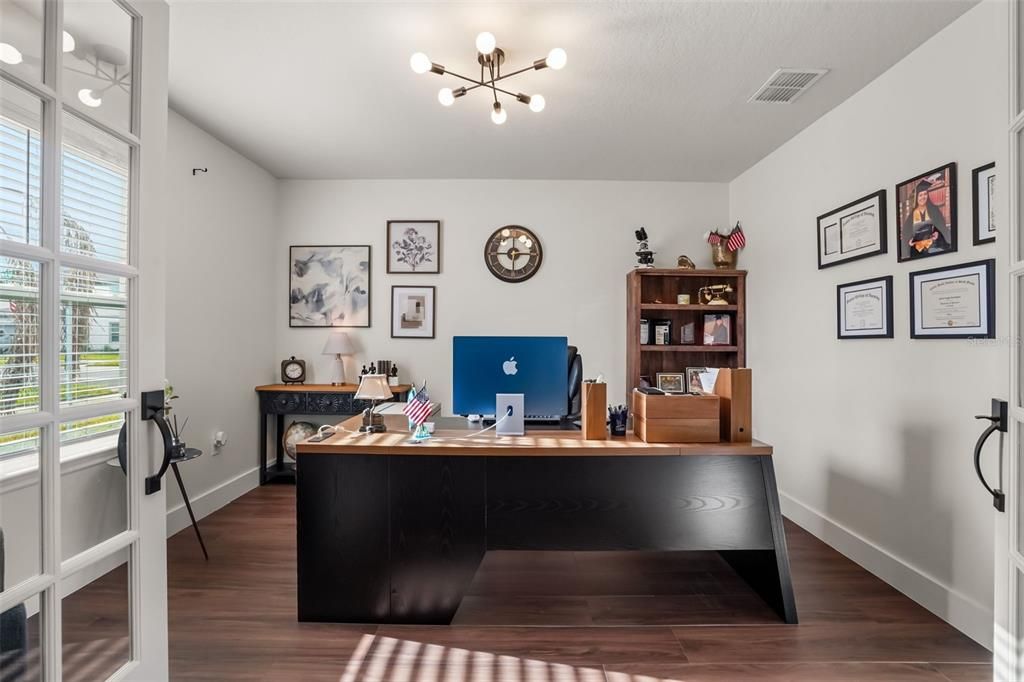 En Venta: $450,000 (4 camas, 3 baños, 2960 Pies cuadrados)