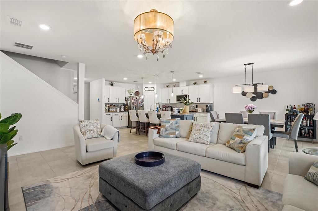 En Venta: $450,000 (4 camas, 3 baños, 2960 Pies cuadrados)