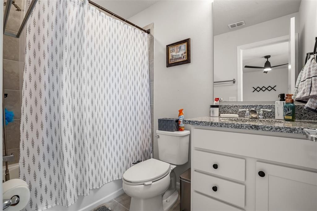 En Venta: $450,000 (4 camas, 3 baños, 2960 Pies cuadrados)