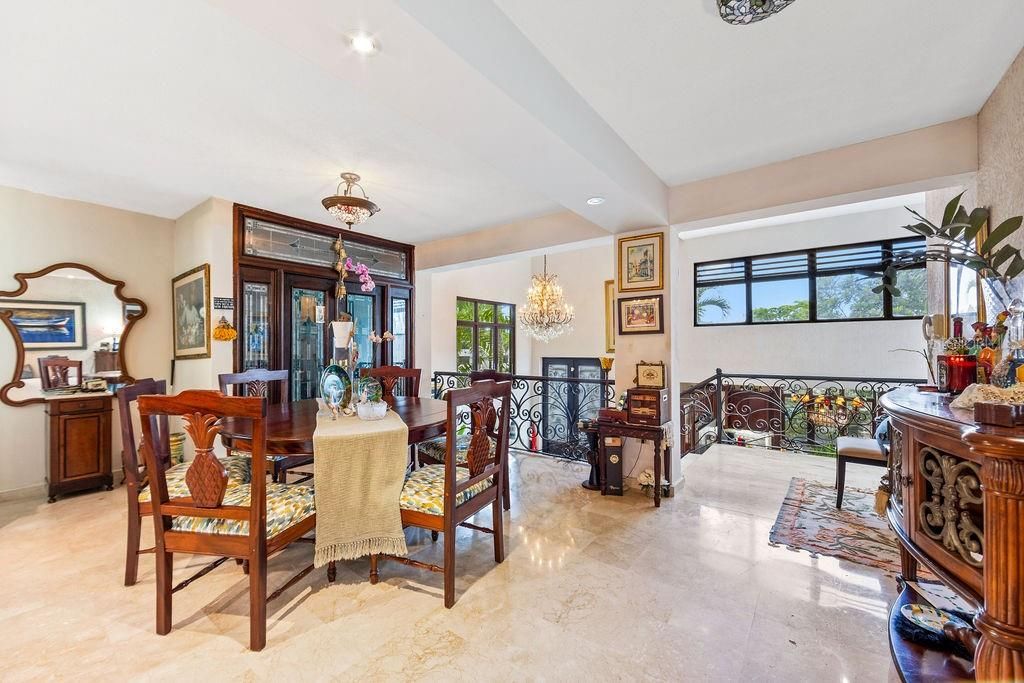 En Venta: $2,500,000 (4 camas, 4 baños, 5026 Pies cuadrados)