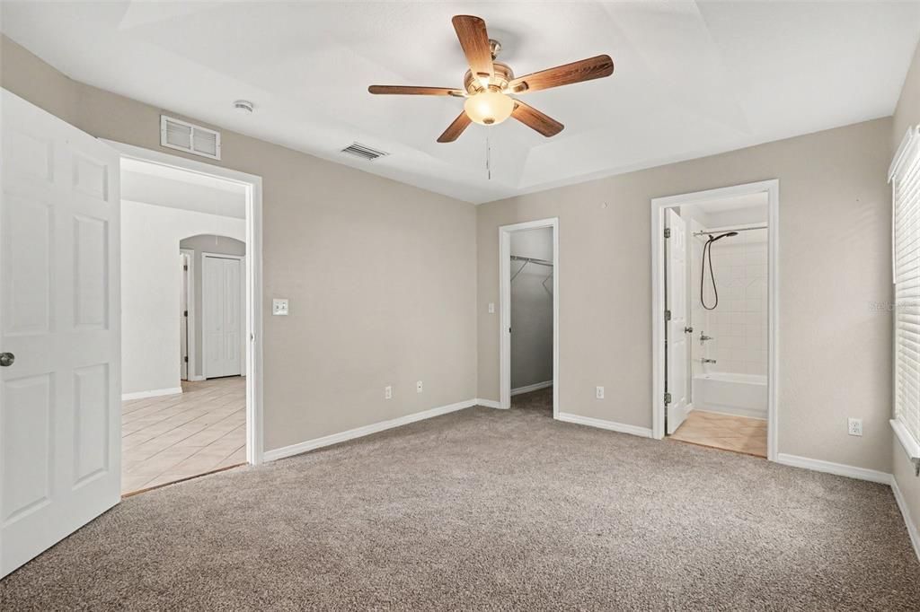 For Sale: $324,900 (3 beds, 2 baths, 1129 Square Feet)