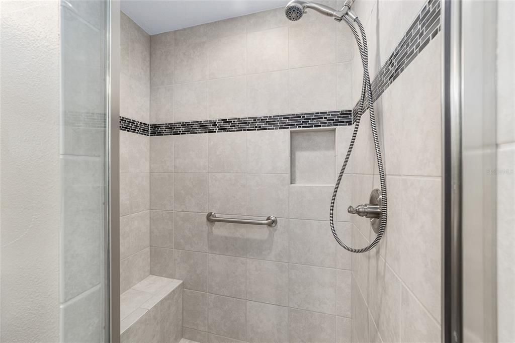 На продажу: $400,000 (3 спален, 2 ванн, 1559 Квадратных фут)