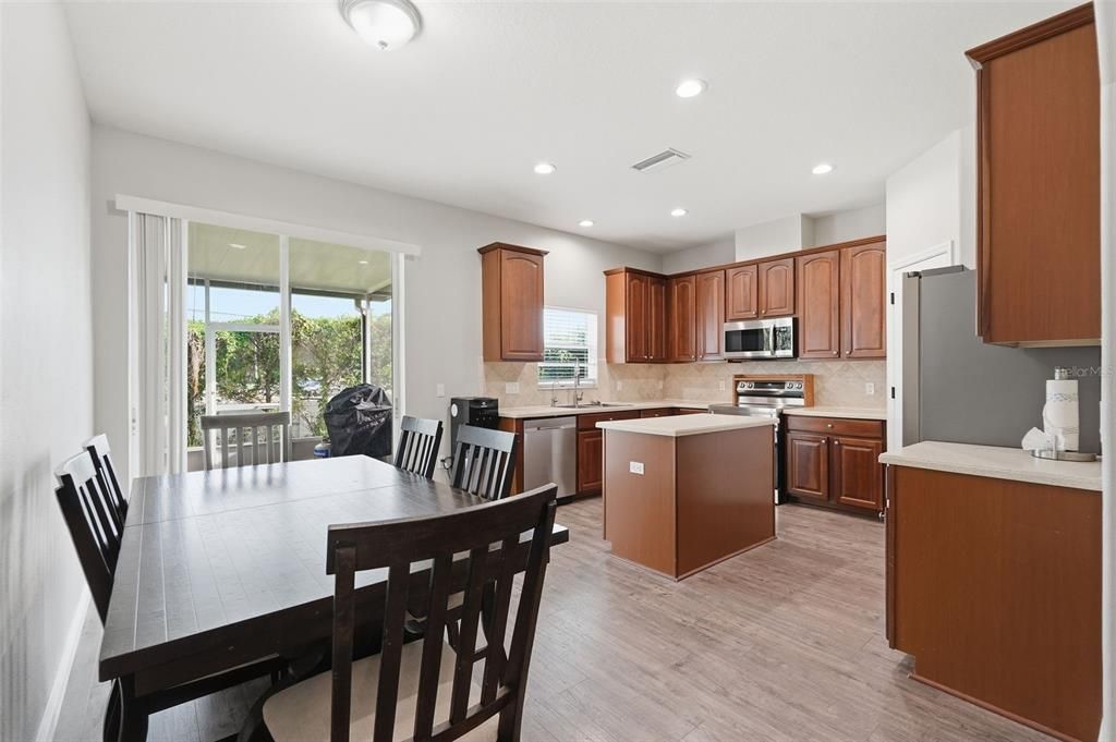 En Venta: $574,900 (5 camas, 3 baños, 2652 Pies cuadrados)