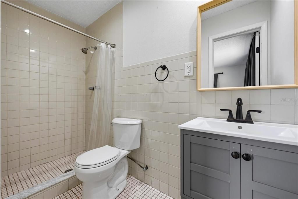 For Sale: $360,000 (3 beds, 2 baths, 1180 Square Feet)