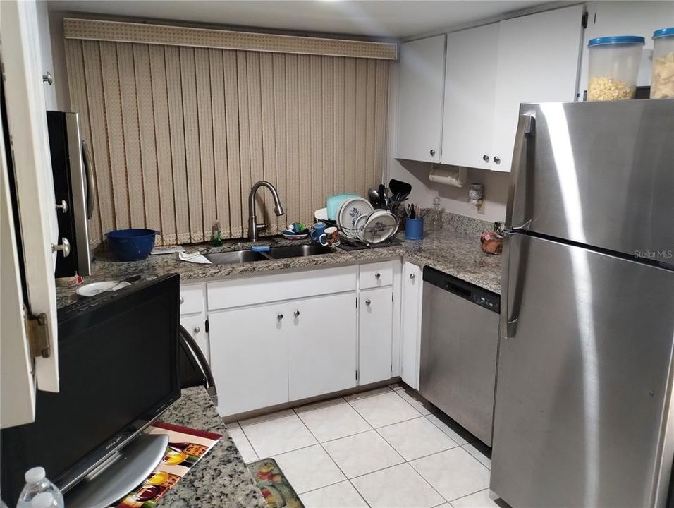 На продажу: $244,900 (2 спален, 2 ванн, 1347 Квадратных фут)