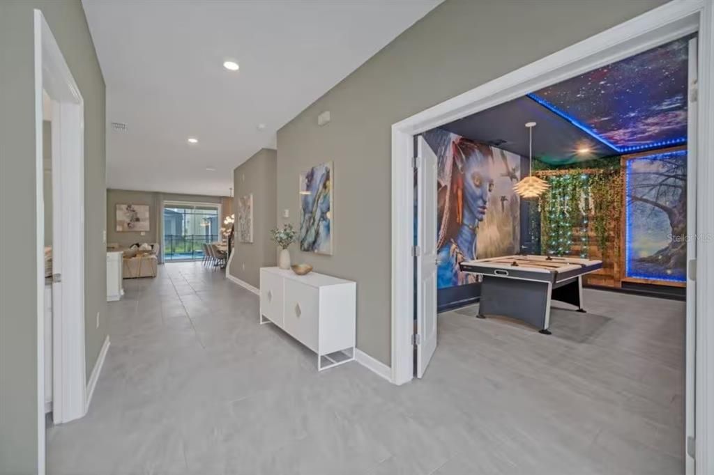 For Sale: $940,000 (9 beds, 5 baths, 4289 Square Feet)