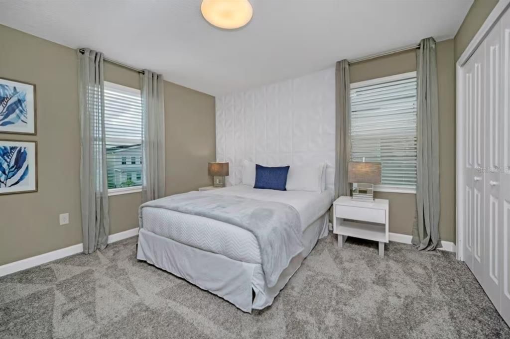 For Sale: $940,000 (9 beds, 5 baths, 4289 Square Feet)