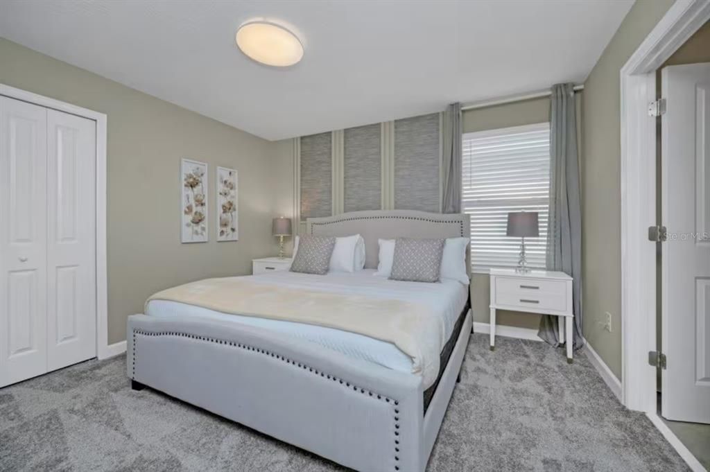For Sale: $940,000 (9 beds, 5 baths, 4289 Square Feet)