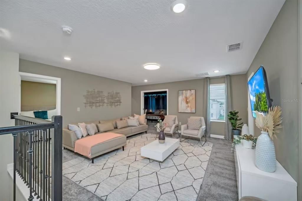 For Sale: $940,000 (9 beds, 5 baths, 4289 Square Feet)