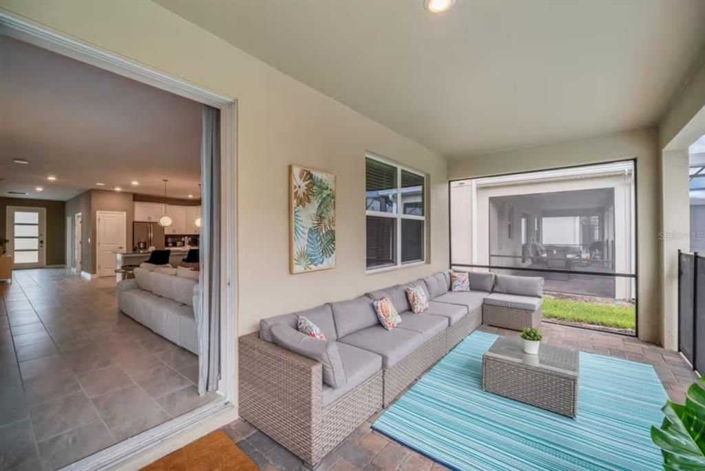 For Sale: $940,000 (9 beds, 5 baths, 4289 Square Feet)