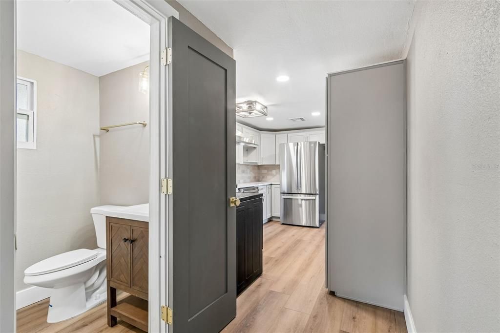 Active With Contract: $375,000 (3 beds, 2 baths, 985 Square Feet)
