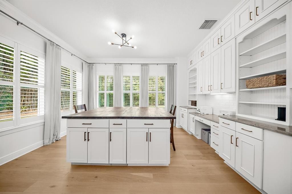 For Sale: $1,800,000 (5 beds, 4 baths, 4248 Square Feet)