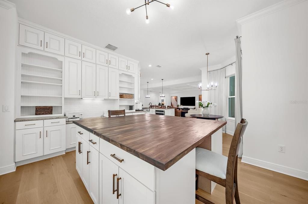 For Sale: $1,800,000 (5 beds, 4 baths, 4248 Square Feet)