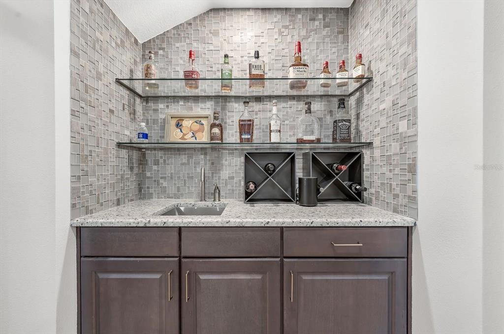 For Sale: $1,800,000 (5 beds, 4 baths, 4248 Square Feet)