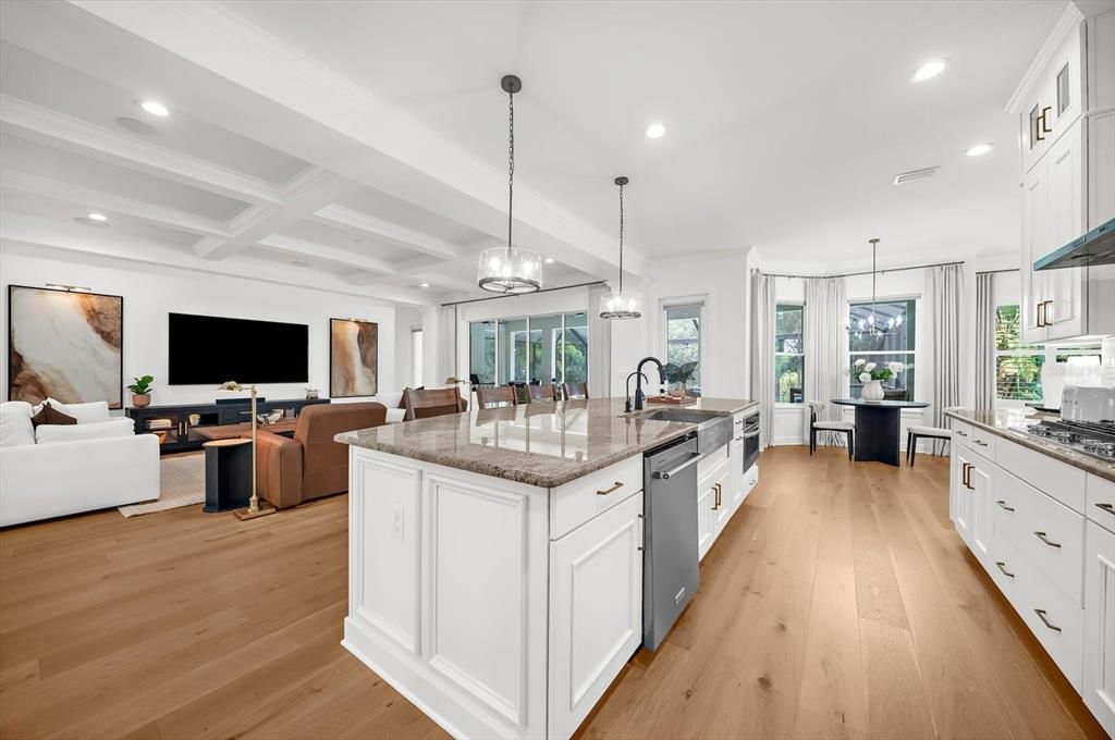 For Sale: $1,800,000 (5 beds, 4 baths, 4248 Square Feet)