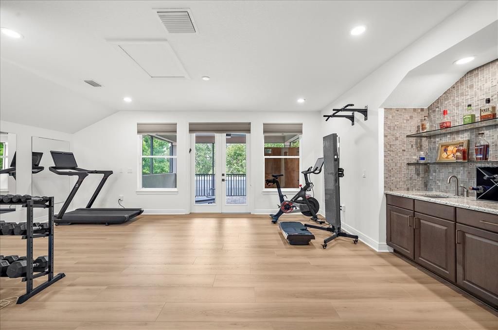 For Sale: $1,800,000 (5 beds, 4 baths, 4248 Square Feet)
