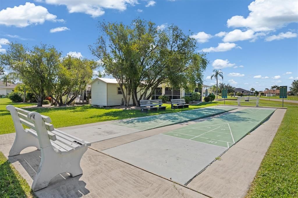 Под контрактом: $120,000 (2 спален, 2 ванн, 871 Квадратных фут)