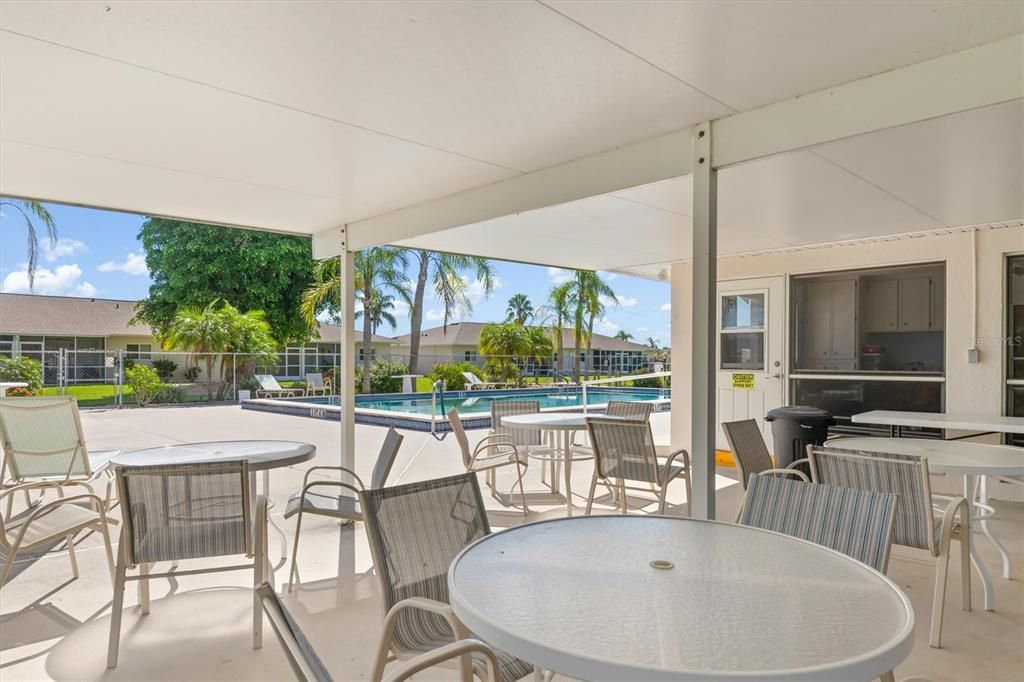 Под контрактом: $120,000 (2 спален, 2 ванн, 871 Квадратных фут)