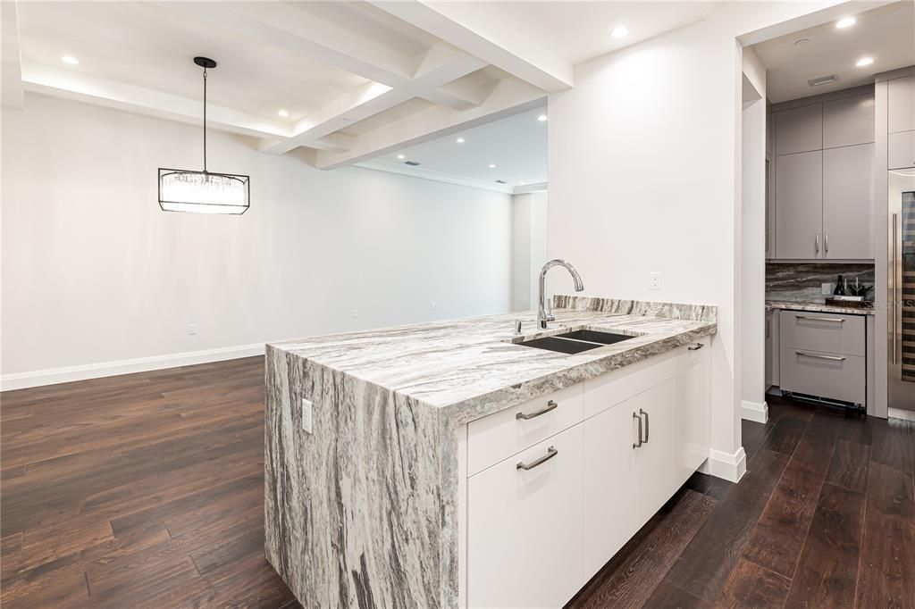 En Venta: $3,150,000 (3 camas, 3 baños, 3244 Pies cuadrados)