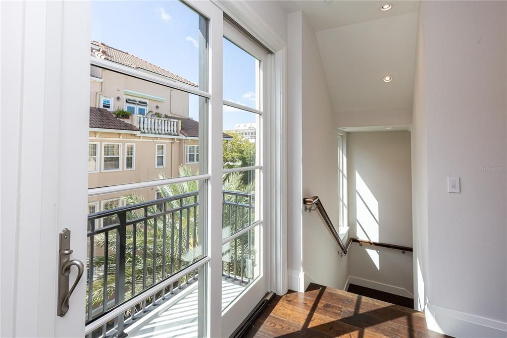 En Venta: $3,150,000 (3 camas, 3 baños, 3244 Pies cuadrados)