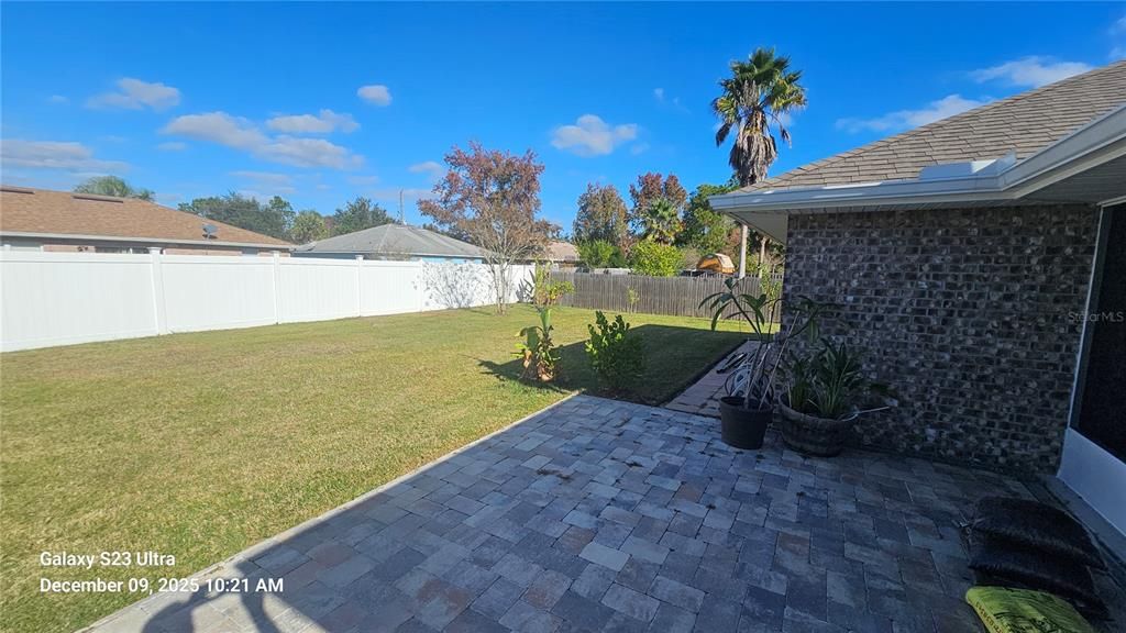 For Rent: $1,800 (3 beds, 2 baths, 1360 Square Feet)