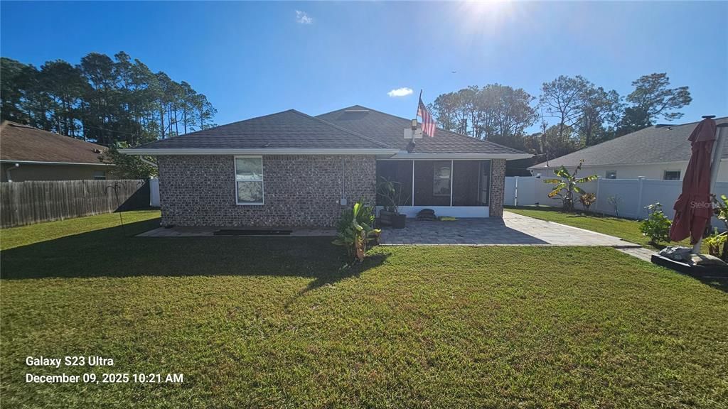 For Rent: $1,800 (3 beds, 2 baths, 1360 Square Feet)