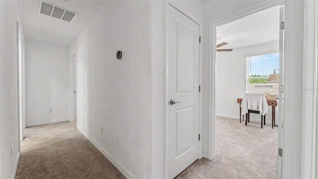На продажу: $389,999 (6 спален, 3 ванн, 2614 Квадратных фут)