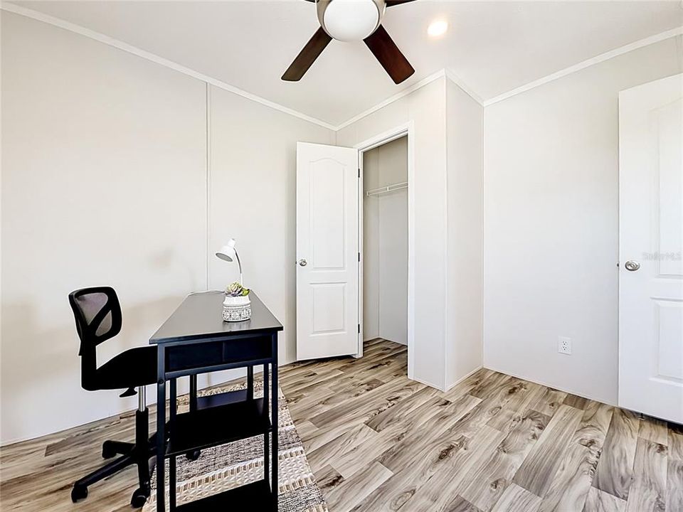 For Sale: $199,900 (2 beds, 2 baths, 840 Square Feet)