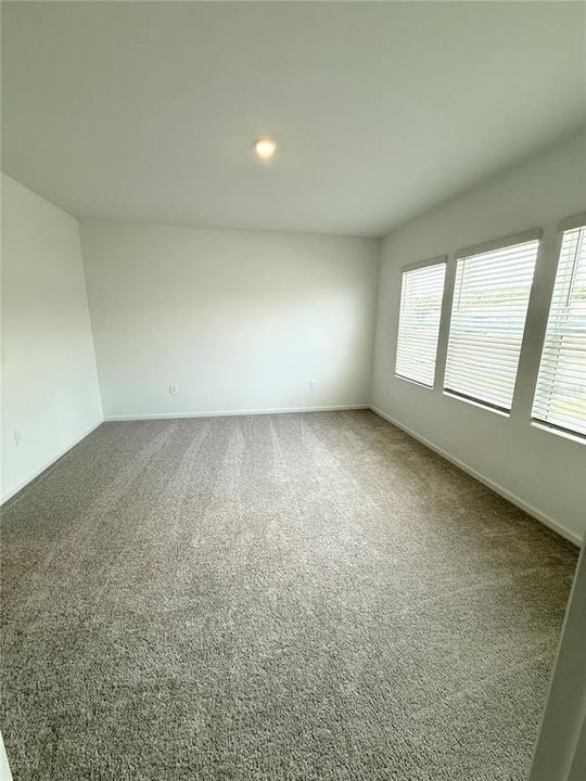 En Renta: $2,500 (4 camas, 2 baños, 2071 Pies cuadrados)